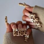 24Pcs Pink French Style Fake Press on Nails 3D Bowknot Designs Short Square