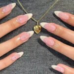 24pcs Full Cover Long False Press On Nails With Designs Light Green Stripe Gradient