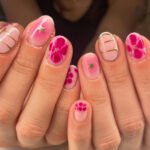 24pcs White Flower Fake Press on Nail Tips Yellow Pink Blush Full Cover Almond Shaped