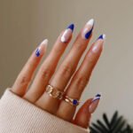 24pcs Full Cover Long False Press On Nails With Designs Light Green Stripe Gradient