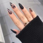 24pcs Full Cover Long False Press On Nails With Designs Light Green Stripe Gradient