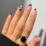 24pcs White Flower Fake Press on Nail Tips Yellow Pink Blush Full Cover Almond Shaped
